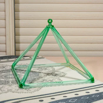 SİTSANG-Yoga Rahat 8 inç için mükemmel Pitch Yeşil Kristal Şarkı Piramit