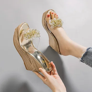 Glitter Slaytlar kadın ayakkabısı Bayan Terlik Çiçek Platformu Şeffaf Topuk Topuklu Katır Bir Kama Jöle 2023 Yaz Yüksek Sca